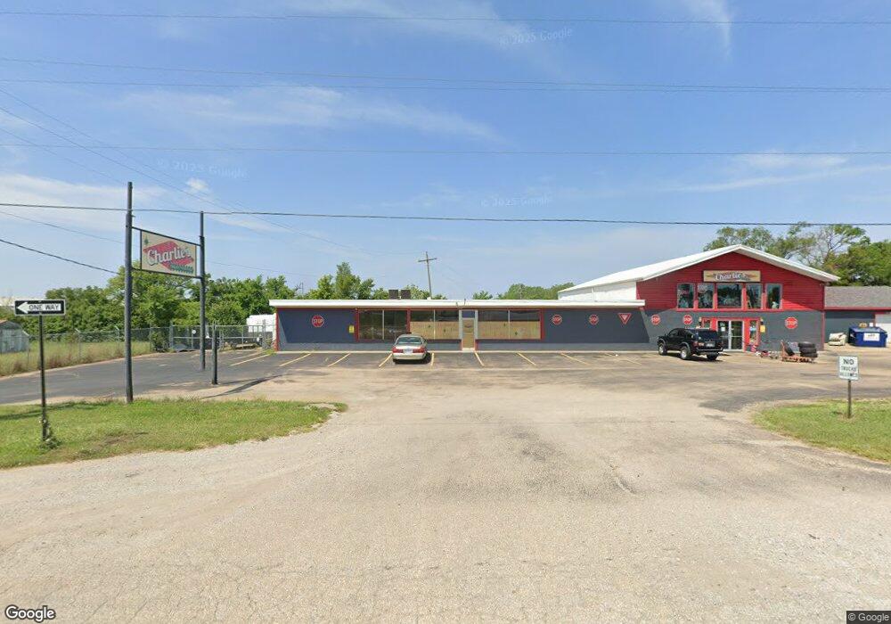 5319 SW Topeka Blvd, Topeka, KS 66609 - photo 1