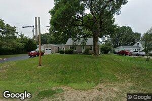 72 N Country Club Rd, Decatur, IL 62521