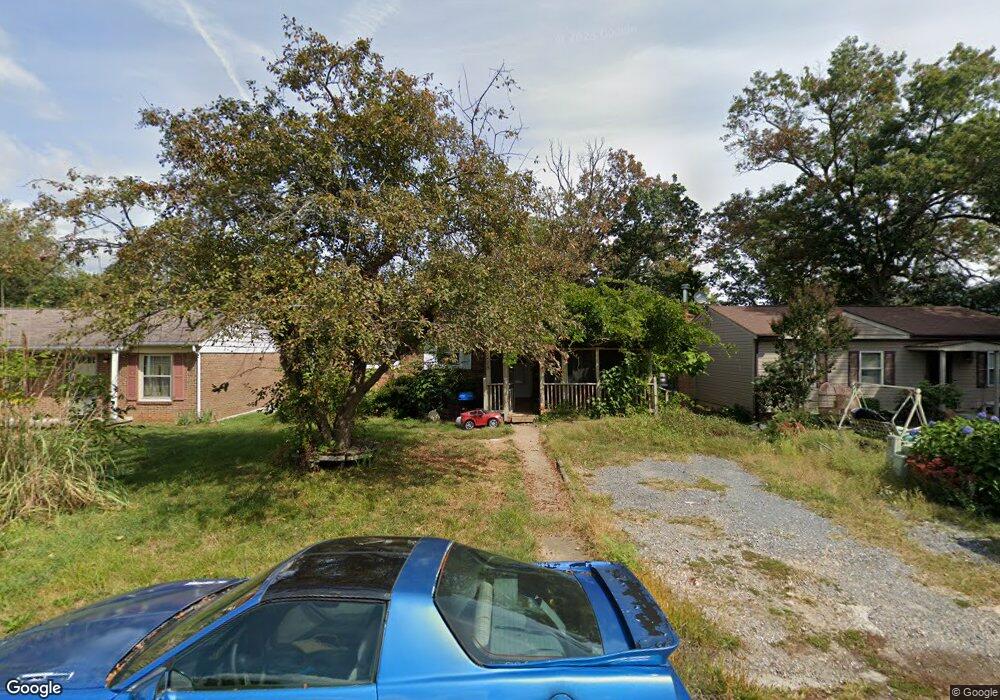 228 Elkin Cir, Waynesboro, VA 22980 - photo 1