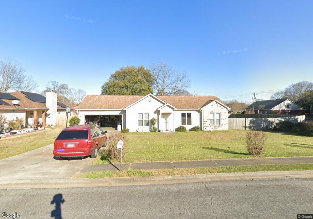 100 Camelot Place, Warner Robins, GA 31093 - photo 1