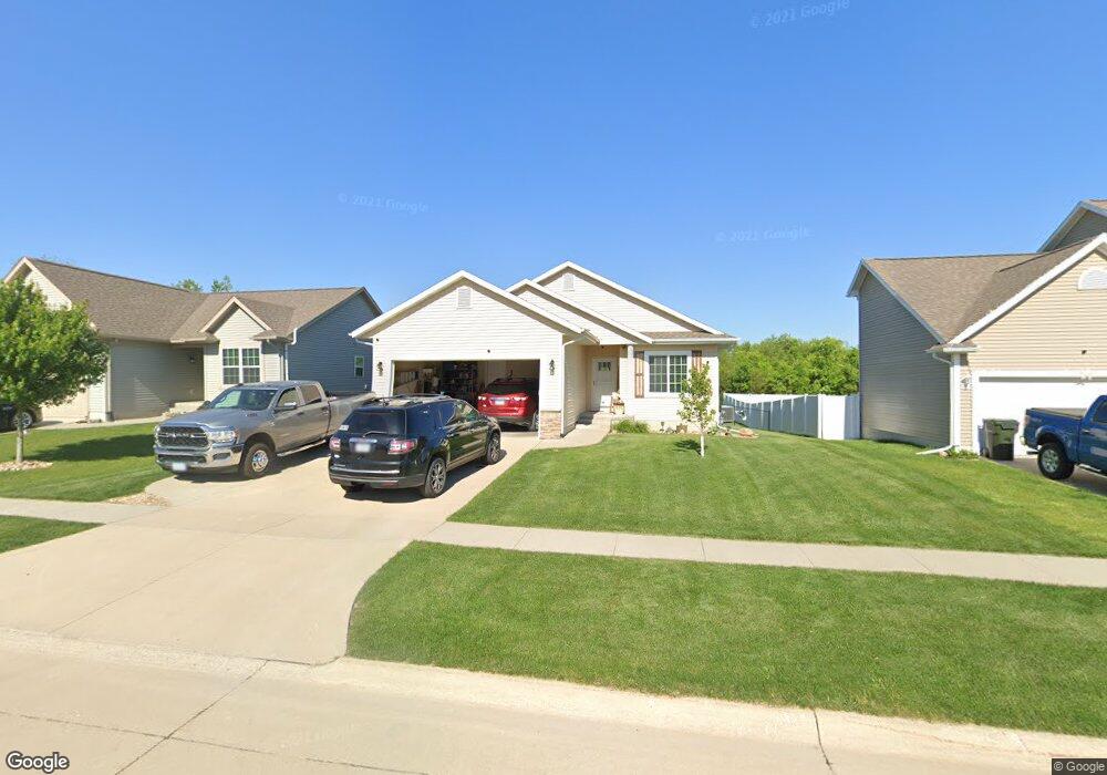 4928 Luke St, Cedar Falls, IA 50613 - photo 1