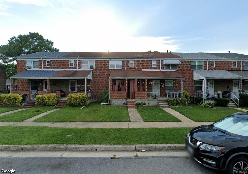 1028 Foxcroft Ln, Essex, MD 21221 - photo 1