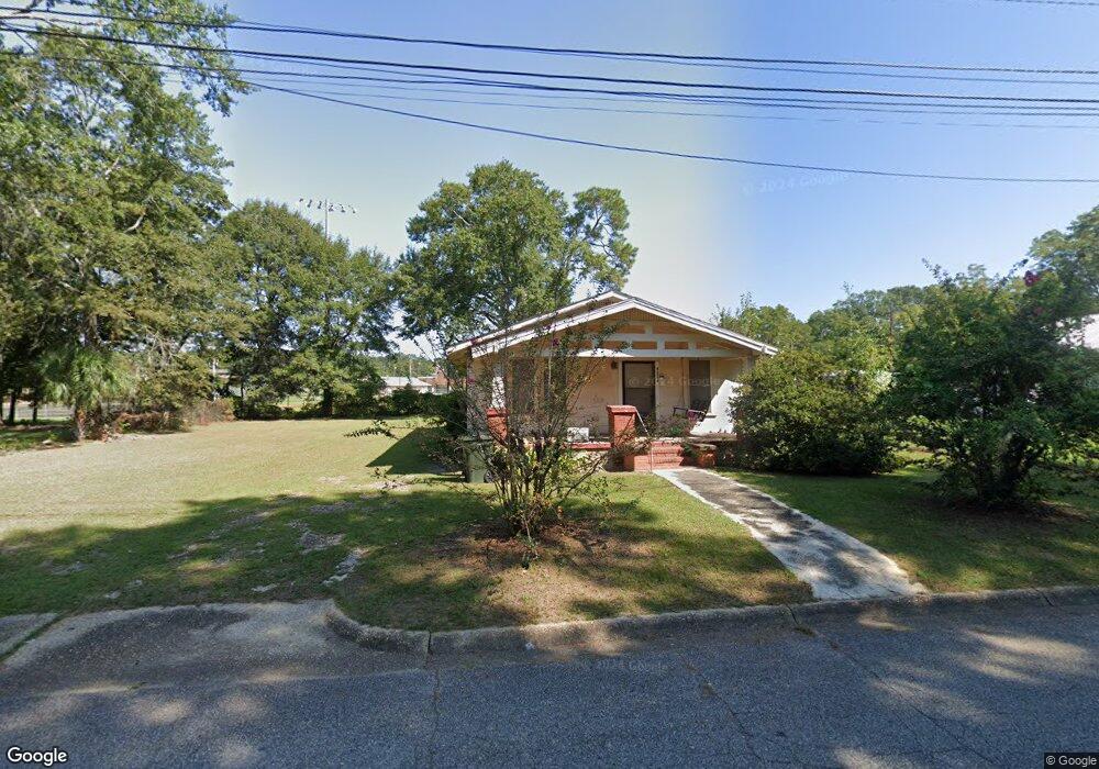1211 E Newton St, Dothan, AL 36303 - photo 1