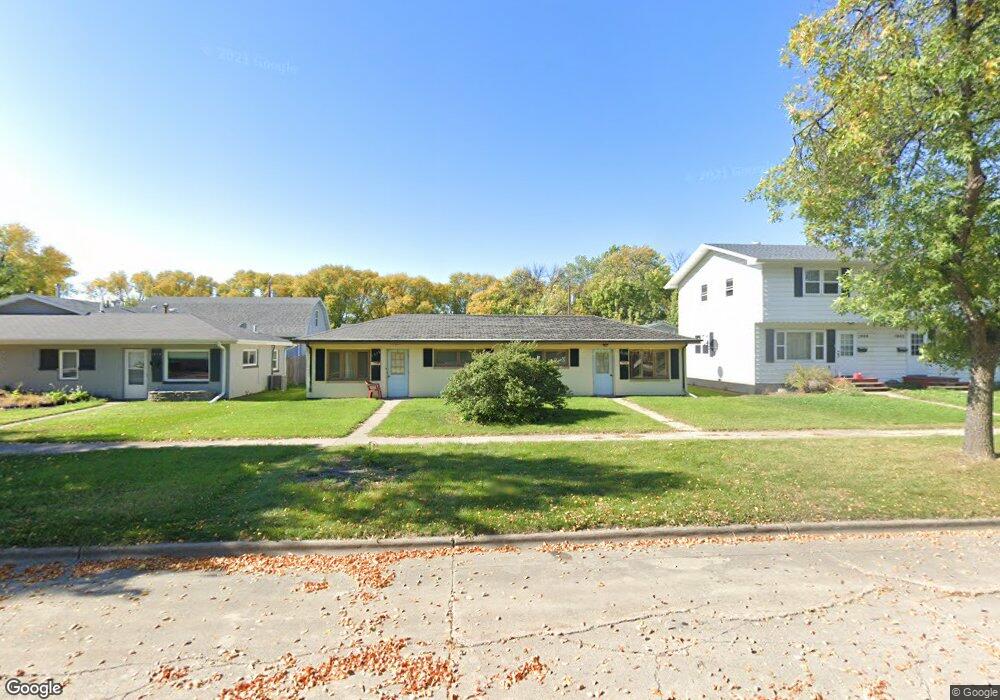 1006 S 16th St, Grand Forks, ND 58201 - photo 1