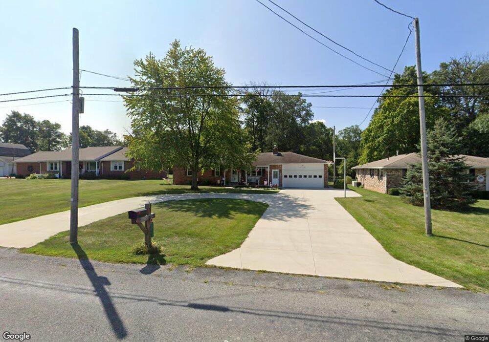 1095 W Bluelick Rd, Lima, OH 45801 - photo 1