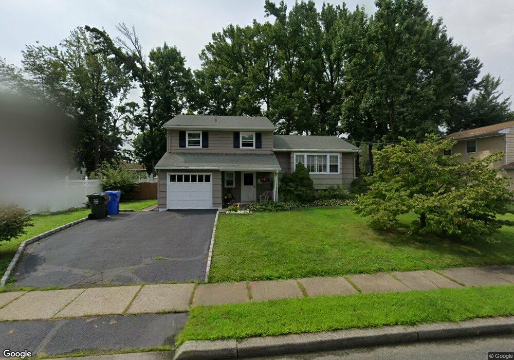 29 Quaker Ln, Colonia, NJ 07067 - photo 1