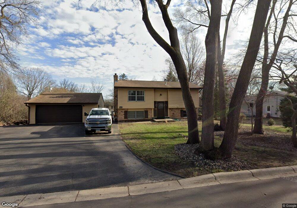 18815 South Ln, Minnetonka, MN 55345 - photo 1