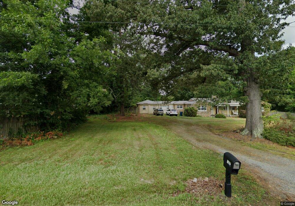 527 N Broad St, Seagrove, NC 27341 - photo 1