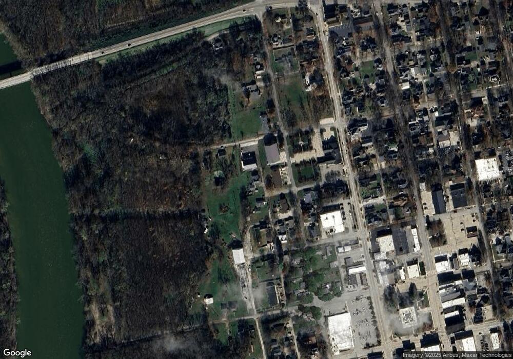 613 1st St, Covington, IN 47932 - photo 1