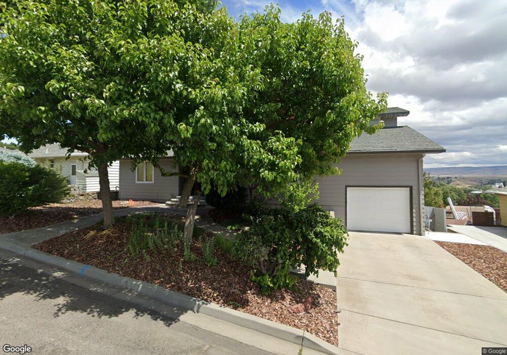 816 NW 12th St, Pendleton, OR 97801 - photo 1