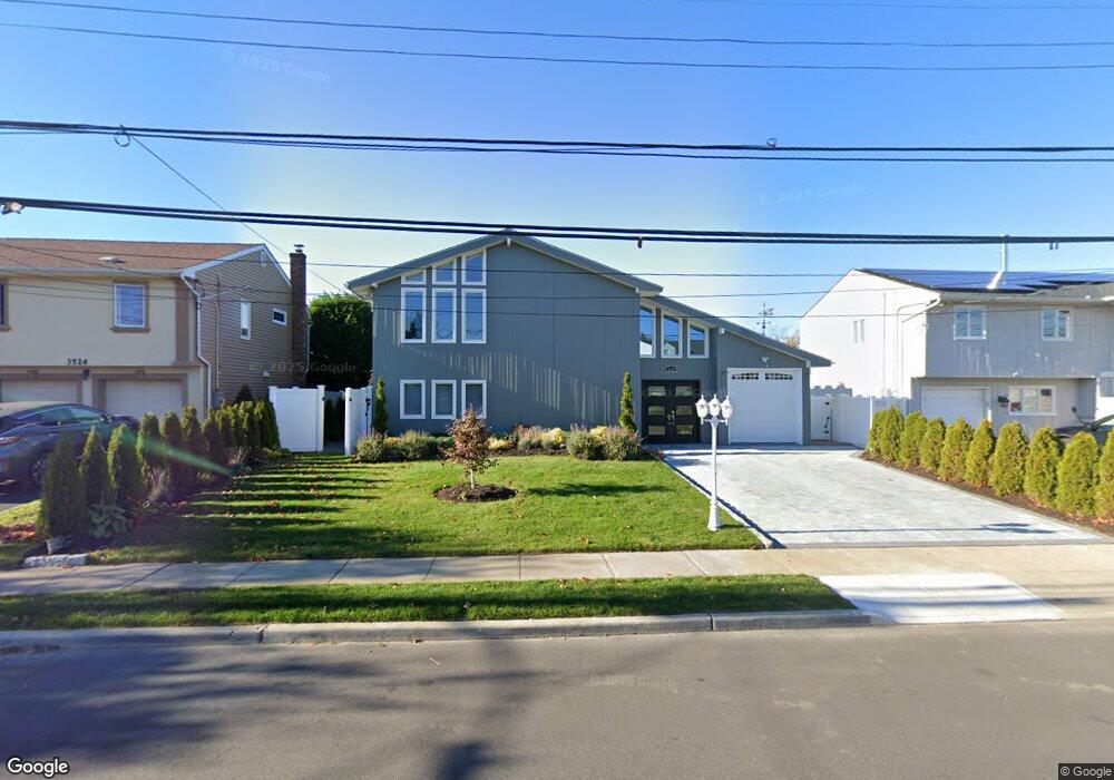3500 Riverside Dr, Oceanside, NY 11572 - photo 1