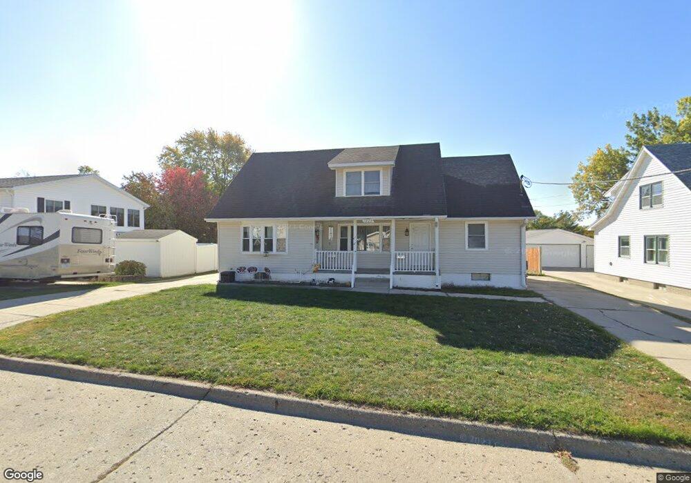 1807 S 4th Ave E, Newton, IA 50208 - photo 1