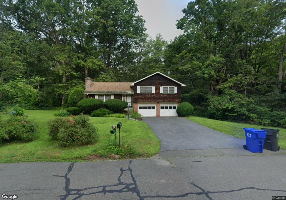 18 Laurel Ln, Northampton, MA 01060 - photo 1