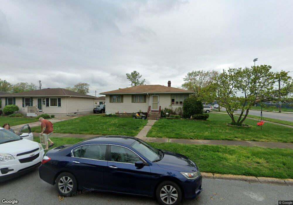 9306 Saric Dr, Highland, IN 46322 - photo 1