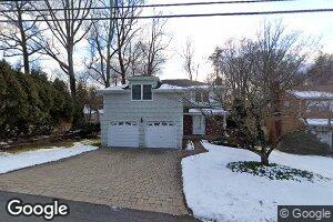 160 Miles St, Alpine, NJ 07620