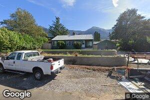 220 NE Riverview Dr, Cascade Locks, OR 97014