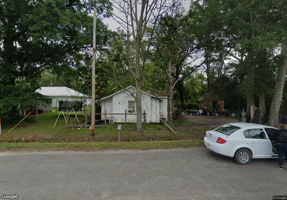 211 Crosby St, Picayune, MS 39466 - photo 1