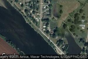 426 1st St, Eldon, IA 52554