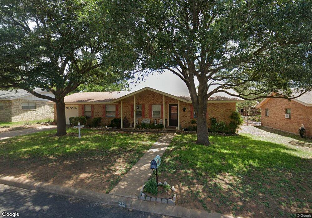 212 W Trailmoor Dr, Fredericksburg, TX 78624 - photo 1