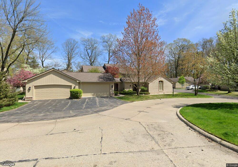 1330 Forestglen Ct unit S69, Bloomfield Hills, MI 48304 - photo 1