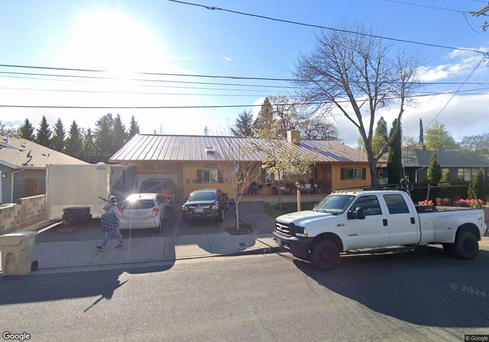 456 NE 11th St, Grants Pass, OR 97526 - photo 1