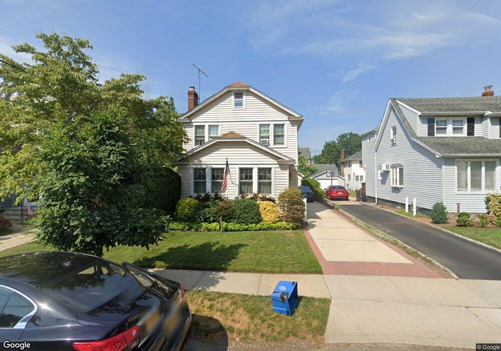 54 Gladiolus Ave, Floral Park, NY 11001 - photo 1