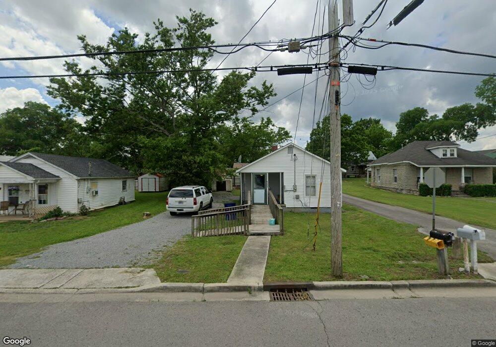 205 W Highland Ave, Shelbyville, TN 37160 - photo 1