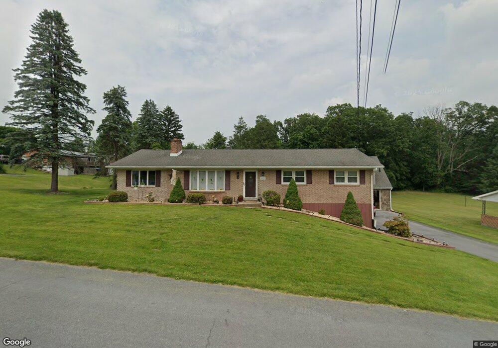 1027 Hamilton Dr, Chambersburg, PA 17202 - photo 1