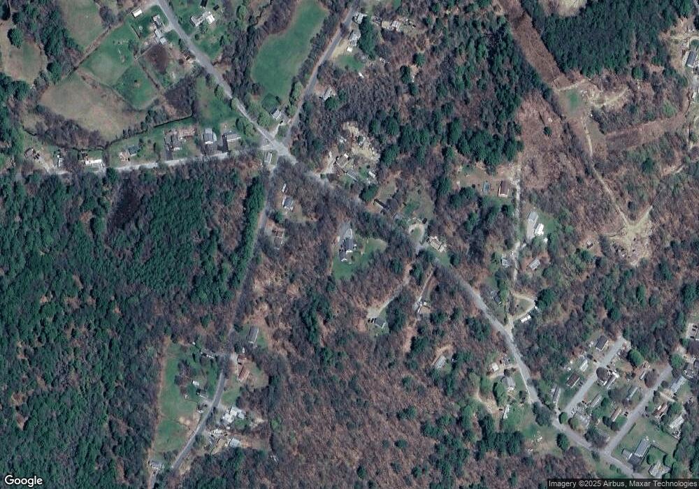 110 Elm St, Winchester, NH 03470 - photo 1