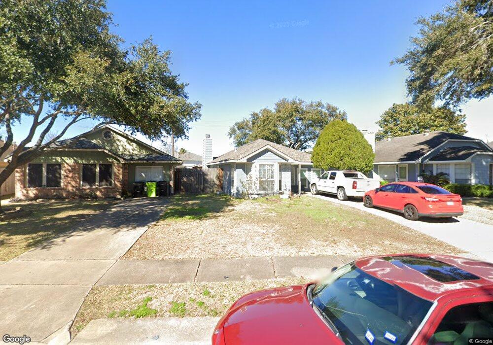 1824 Spruce Dr, Rosenberg, TX 77471 - photo 1