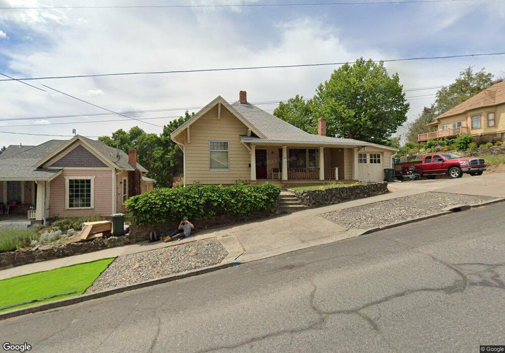 323 NW 5th St, Pendleton, OR 97801 - photo 1