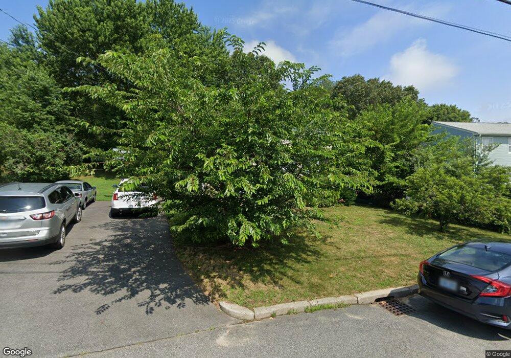 29 Sycamore Dr, Cranston, RI 02921 - photo 1