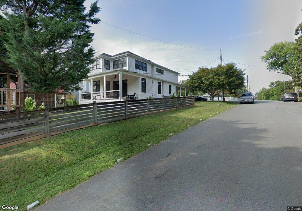 1110 Myrtle St, Charlottesville, VA 22902 - photo 1