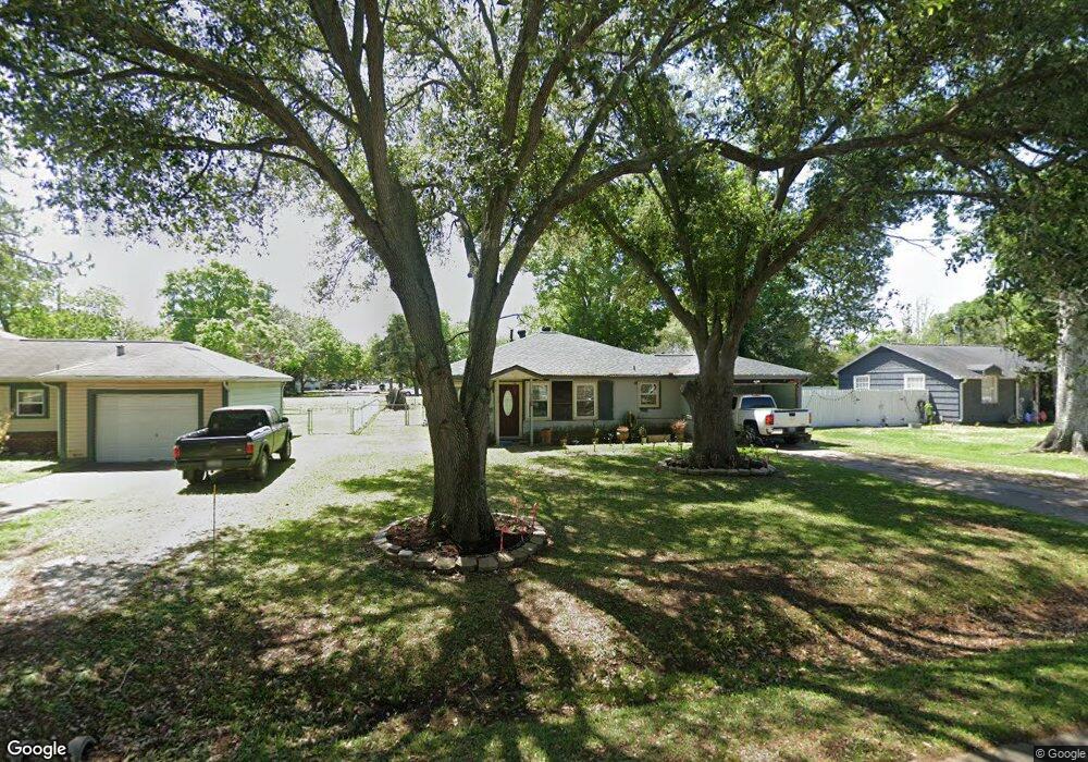 3220 12th St, Bay City, TX 77414 - photo 1