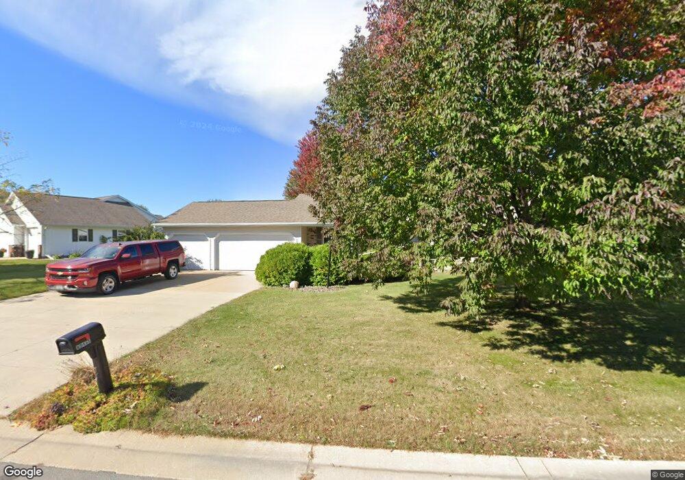 N9475 Sara Ln, Appleton, WI 54915 - photo 1