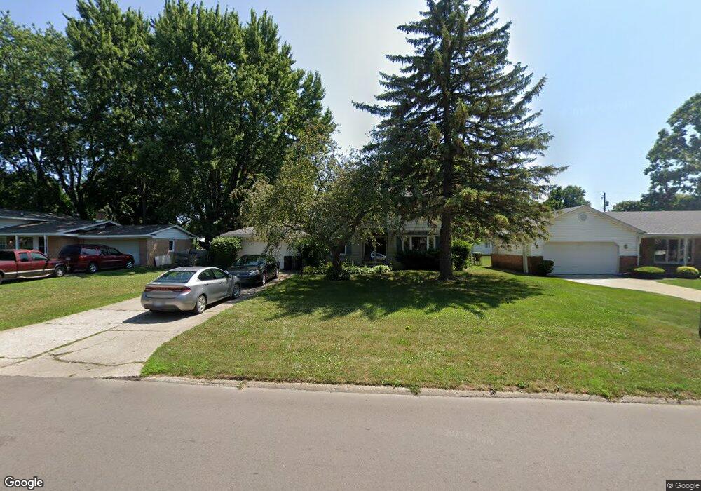 1401 W Judd Rd, Flint, MI 48507 - photo 1