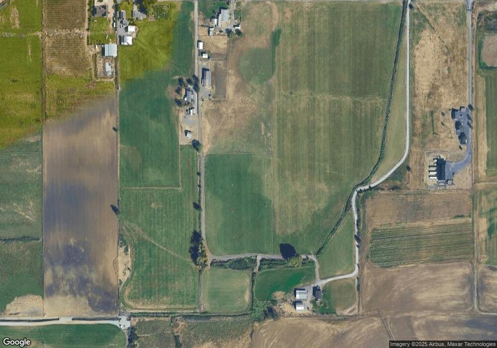 3073 Scenic Ave, Central Point, OR 97502 - photo 1