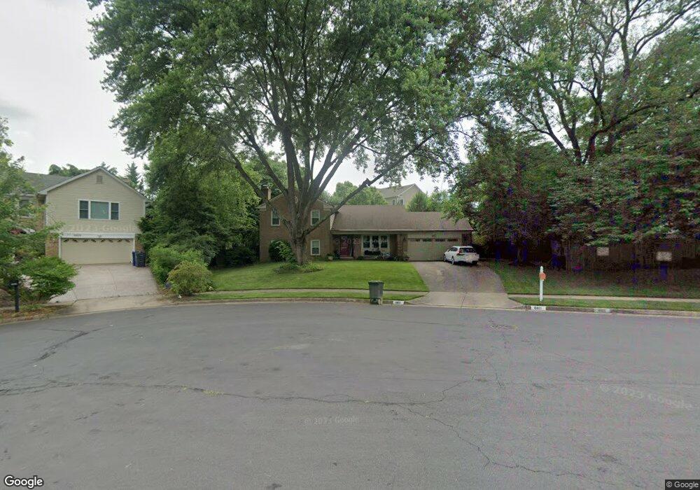 8811 Olympia Fields Ln, Vienna, VA 22182 - photo 1