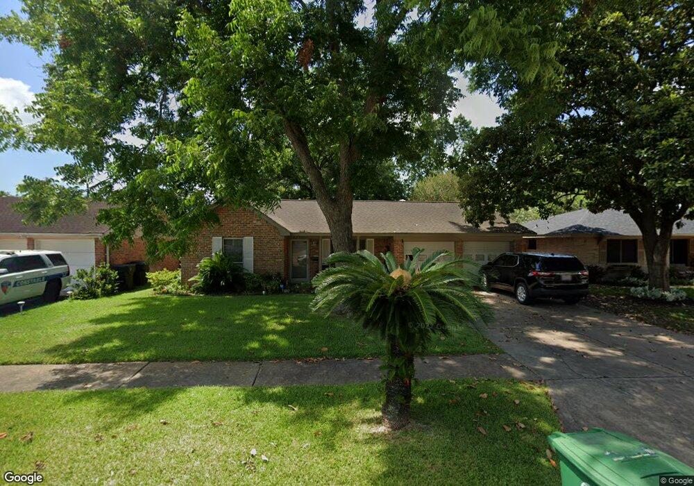 9726 Southport Dr, Houston, TX 77089 - photo 1