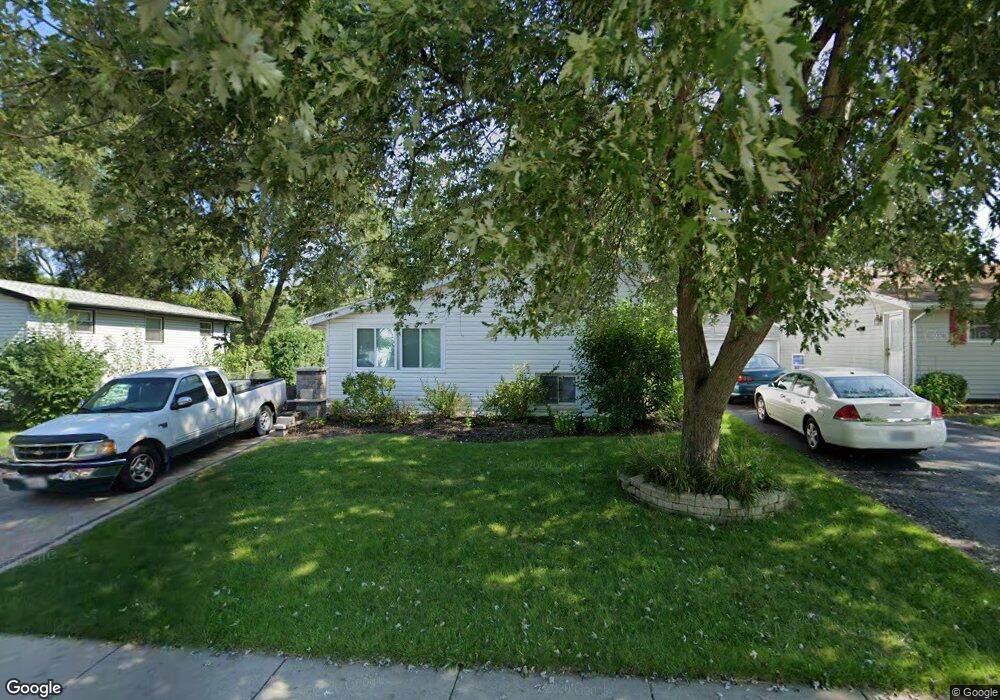 1328 Sacramento Dr, Carpentersville, IL 60110 - photo 1