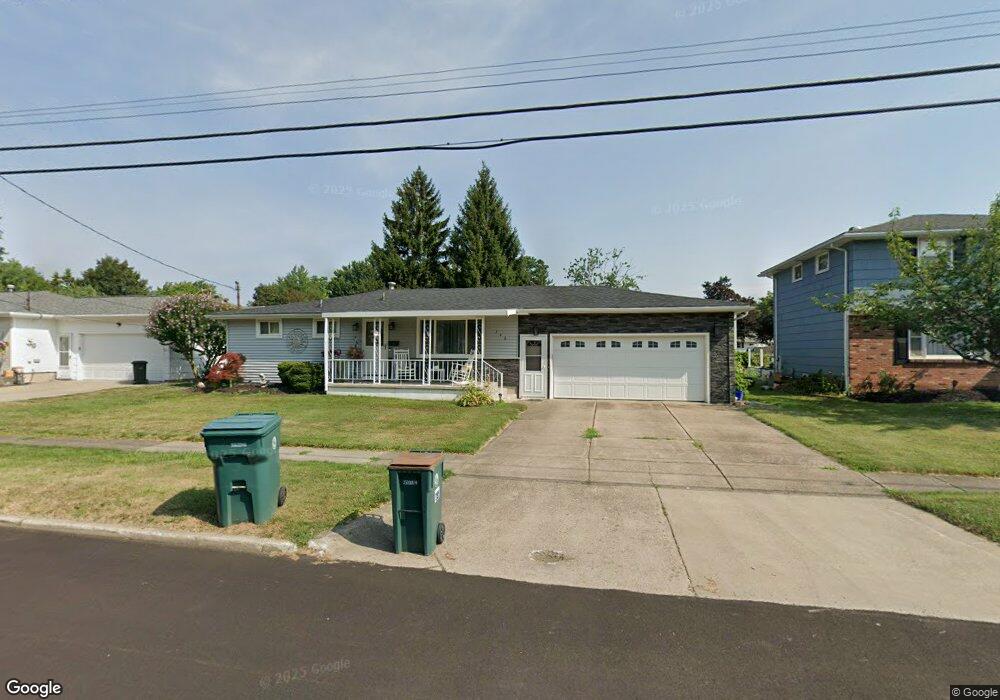 746 Castlebar Dr, North Tonawanda, NY 14120 - photo 1