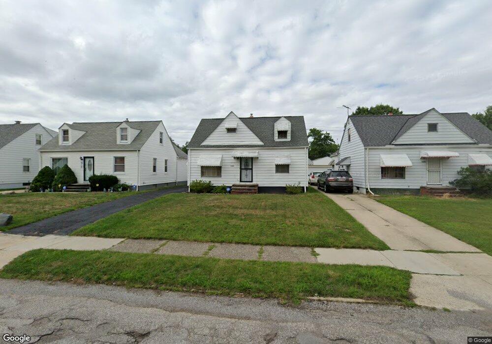 21401 Franklin Rd, Maple Heights, OH 44137 - photo 1