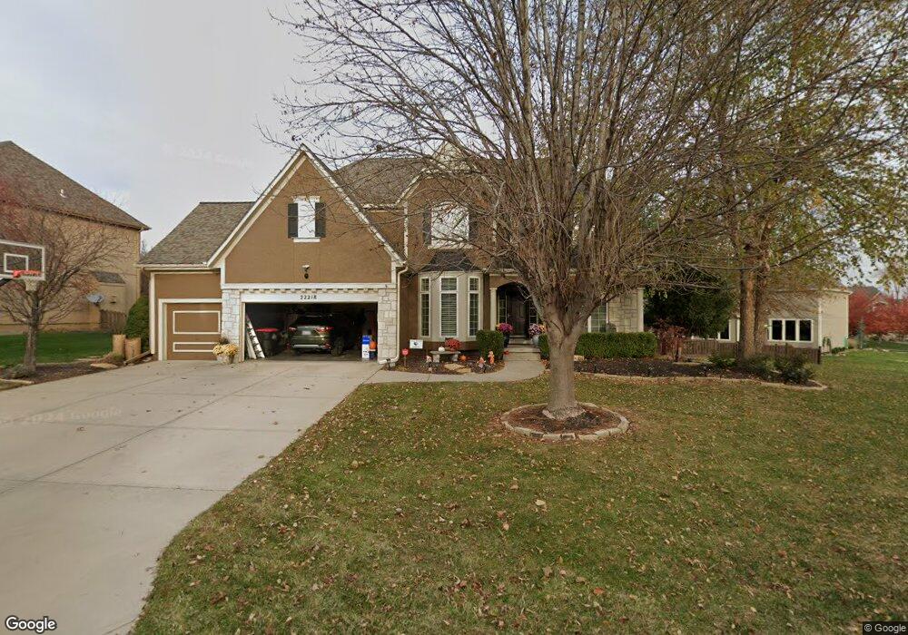 22218 W 57th St, Shawnee, KS 66226 - photo 1