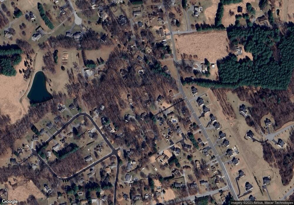 5672 Mineral Hill Rd, Sykesville, MD 21784 - photo 1