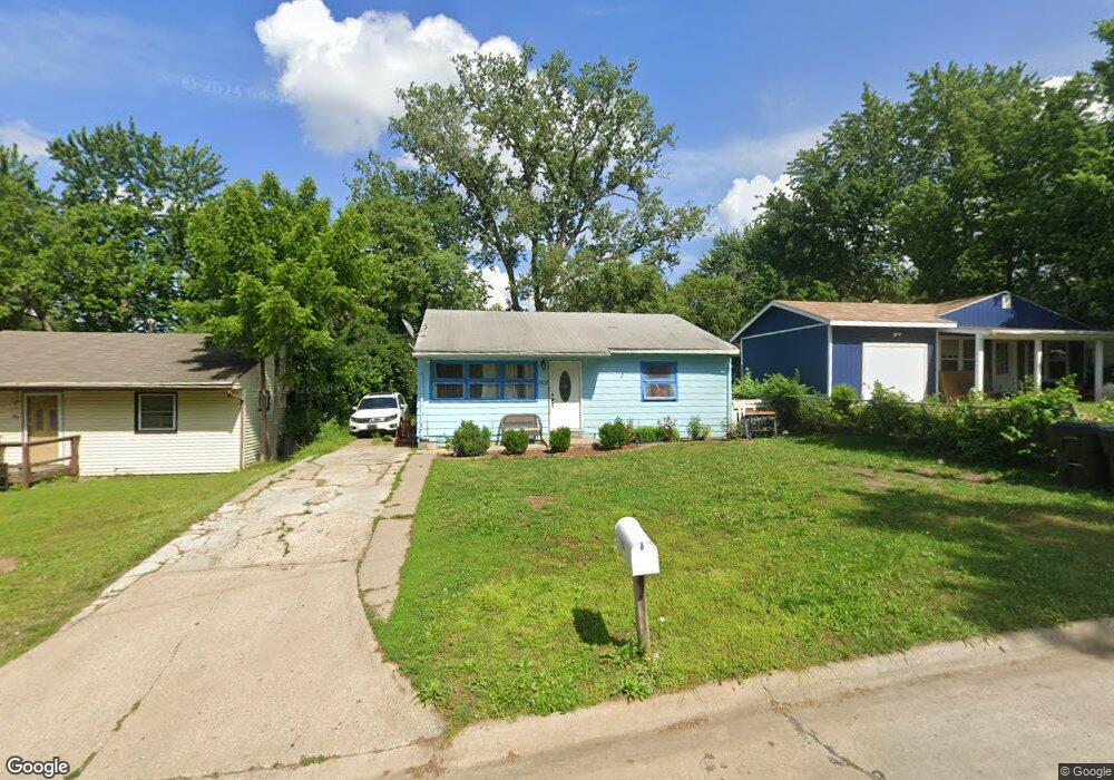 3108 SE Dupont St, Topeka, KS 66605 - photo 1