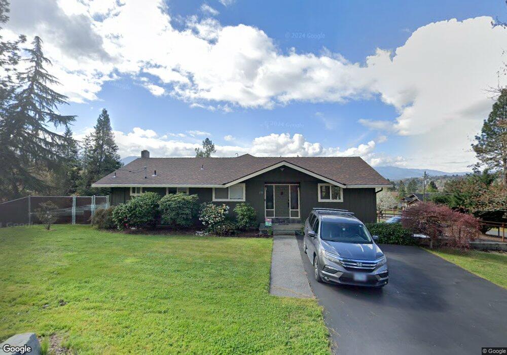 233 NE Scenic Dr, Grants Pass, OR 97526 - photo 1