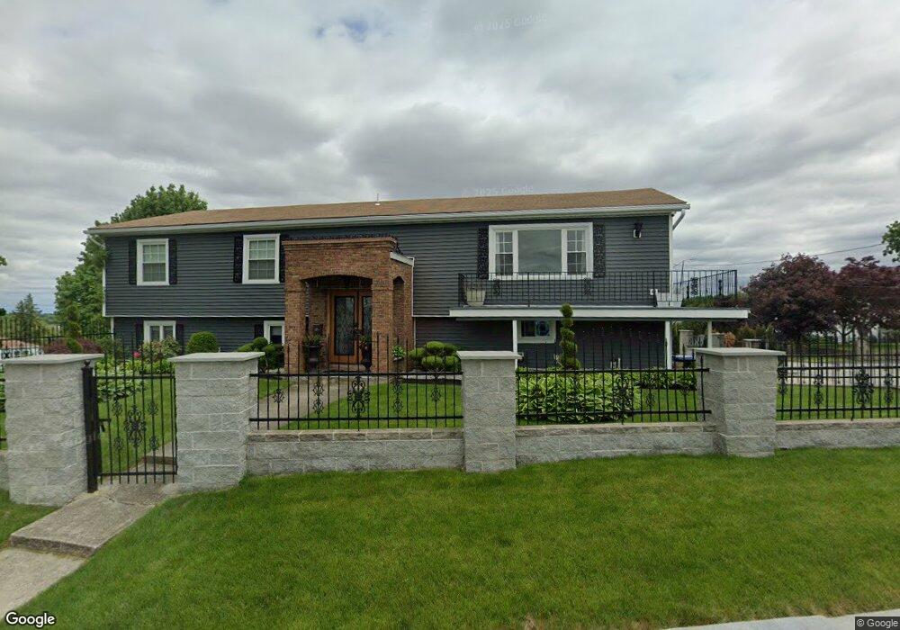 30 Neutaconkanut Rd, Johnston, RI 02919 - photo 1