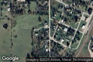 206 3rd St, Phillipsburg, MO 65722