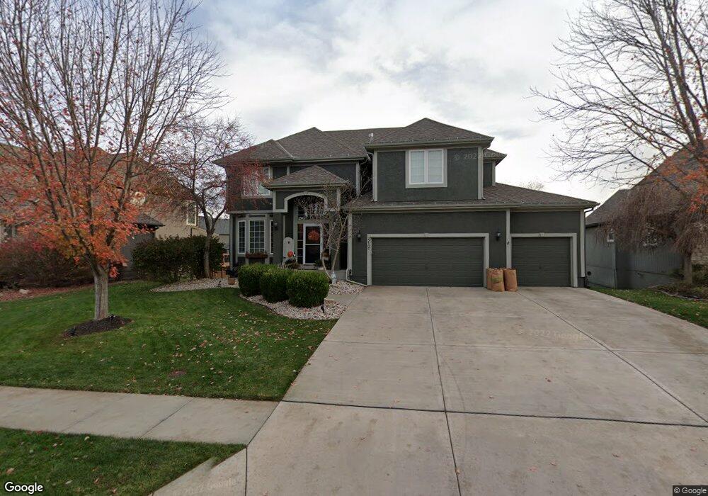 22105 W 56th St, Shawnee, KS 66226 - photo 1