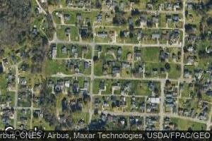 1319 Elm St, Bellaire, OH 43906